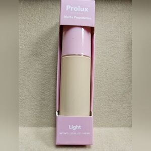 NWT PROLUX COSMETICS MATTE FOUNDATION: LIGHT!